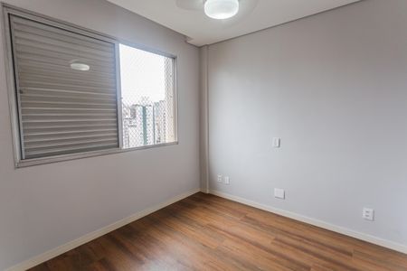 Apartamento à venda com 73m², 3 quartos e 1 vagaQuarto 2