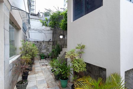 Apartamento à venda com 64m², 2 quartos e 2 vagas Apartamento à venda com 64m², 2 quartos e 2 vagasEntrada