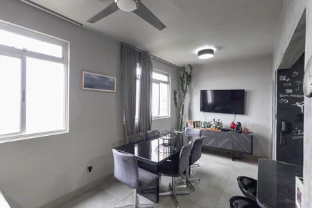 Apartamento à venda com 64m², 2 quartos e 2 vagas Apartamento à venda com 64m², 2 quartos e 2 vagasSala