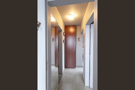 Apartamento à venda com 64m², 2 quartos e 2 vagas Apartamento à venda com 64m², 2 quartos e 2 vagasCorredor