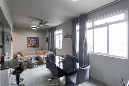 Apartamento à venda com 64m², 2 quartos e 2 vagas Apartamento à venda com 64m², 2 quartos e 2 vagasSala