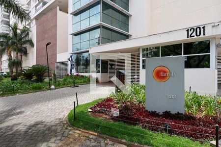 Apartamento à venda com 110m², 3 quartos e 2 vagasFachada