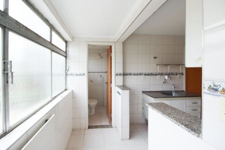 Apartamento à venda com 65m², 2 quartos e 1 vagaÁrea de Serviço