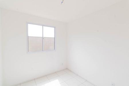 Quarto 1 de apartamento para alugar com 2 quartos, 46m² em Inhoaíba, Rio de Janeiro