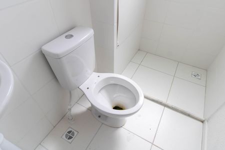 Apartamento para alugar com 46m², 2 quartos e 1 vaga Apartamento para alugar com 46m², 2 quartos e 1 vagaBanheiro