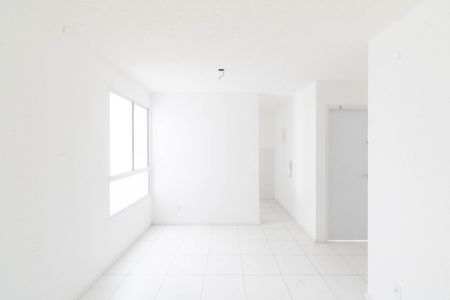 Sala de apartamento para alugar com 2 quartos, 46m² em Inhoaíba, Rio de Janeiro