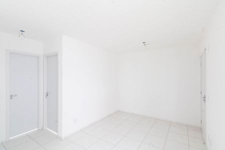 Sala de apartamento para alugar com 2 quartos, 46m² em Inhoaíba, Rio de Janeiro