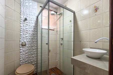 Banheiro  de kitnet/studio para alugar com 0 quarto, 26m² em Boqueirão, Praia Grande