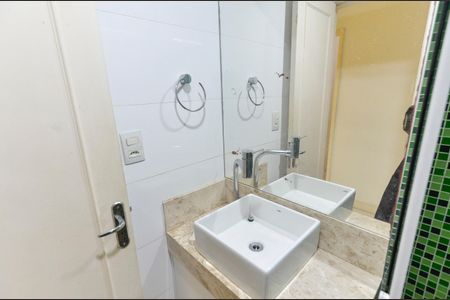 Apartamento à venda com 90m², 3 quartos e 1 vaga Apartamento à venda com 90m², 3 quartos e 1 vagaBanheiro 1