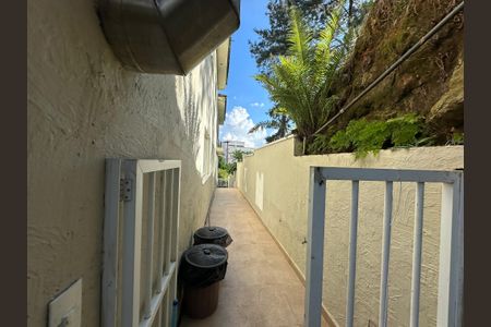 Casa de condomínio para alugar com 680m², 5 quartos e 6 vagas Casa de condomínio para alugar com 680m², 5 quartos e 6 vagasQuintal