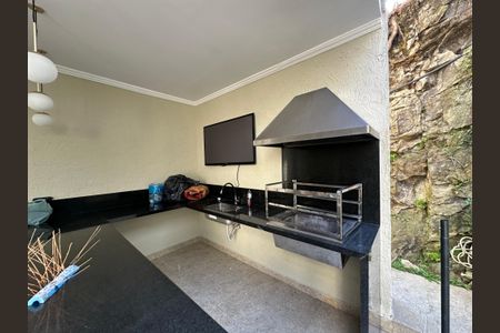 Casa de condomínio para alugar com 680m², 5 quartos e 6 vagas Casa de condomínio para alugar com 680m², 5 quartos e 6 vagasChurrasqueira