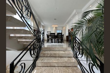 Casa de condomínio para alugar com 680m², 5 quartos e 6 vagas Casa de condomínio para alugar com 680m², 5 quartos e 6 vagasSala de Jantar