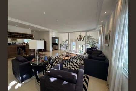 Casa de condomínio para alugar com 680m², 5 quartos e 6 vagas Casa de condomínio para alugar com 680m², 5 quartos e 6 vagasSala