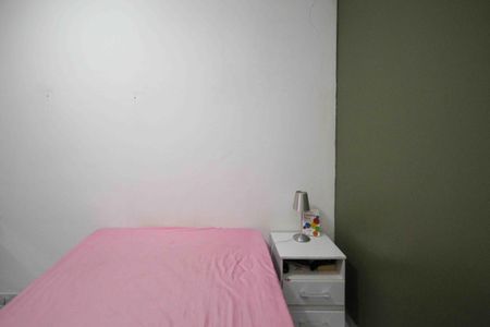 Casa à venda com 110m², 4 quartos e 2 vagas Casa à venda com 110m², 4 quartos e 2 vagasQuarto 02