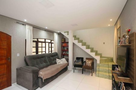 Casa à venda com 110m², 4 quartos e 2 vagas Casa à venda com 110m², 4 quartos e 2 vagasSala