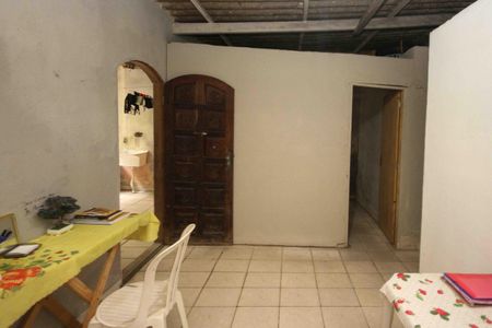 Casa à venda com 110m², 4 quartos e 2 vagas