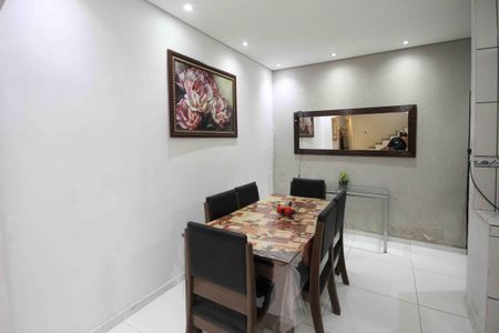 Casa à venda com 110m², 4 quartos e 2 vagas Casa à venda com 110m², 4 quartos e 2 vagasSala de Jantar