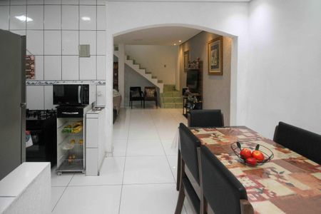 Casa à venda com 110m², 4 quartos e 2 vagas Casa à venda com 110m², 4 quartos e 2 vagasSala de Jantar