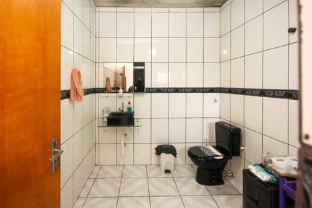 Casa à venda com 110m², 4 quartos e 2 vagas Casa à venda com 110m², 4 quartos e 2 vagasBanheiro