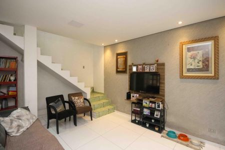 Sala de casa à venda com 4 quartos, 110m² em Fazenda da Juta, São Paulo