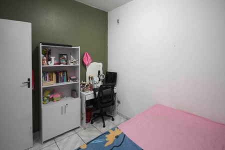 Casa à venda com 110m², 4 quartos e 2 vagas Casa à venda com 110m², 4 quartos e 2 vagasQuarto 02