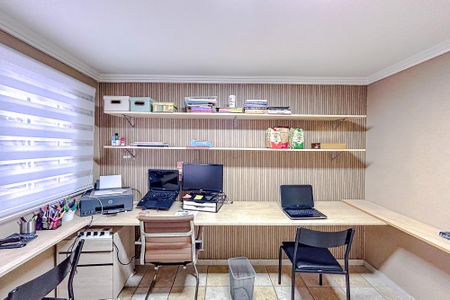 Casa para alugar com 170m², 3 quartos e 4 vagasEscritório