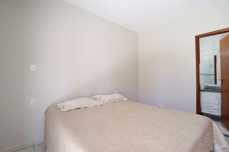 Quarto 1 - Suíte de apartamento para alugar com 3 quartos, 70m² em Santa Mônica, Uberlândia