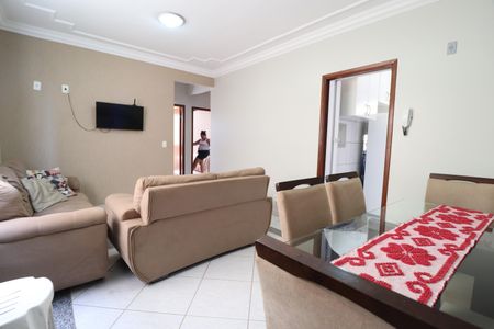 Sala de apartamento para alugar com 3 quartos, 70m² em Santa Mônica, Uberlândia