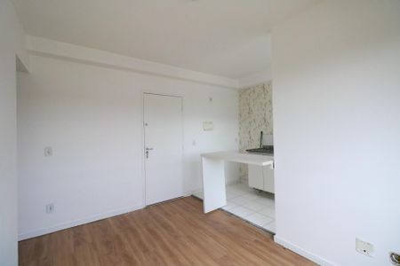 Sala de apartamento para alugar com 2 quartos, 44m² em Canhema, Diadema