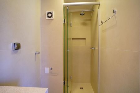 Banheiro  de apartamento para alugar com 1 quarto, 50m² em Petrópolis, Porto Alegre