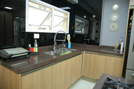 Apartamento para alugar com 135m², 3 quartos e 3 vagasCozinha 