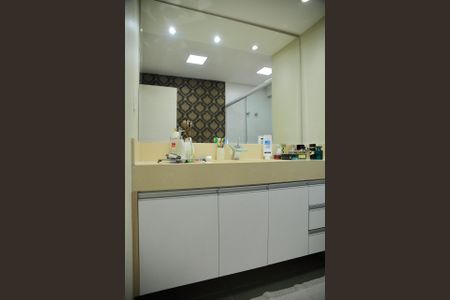 Apartamento para alugar com 135m², 3 quartos e 3 vagasSuíte 1 Banheiro 