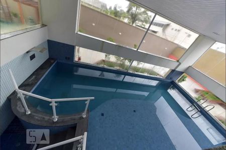 Apartamento para alugar com 135m², 3 quartos e 3 vagasÁrea comum - Piscina coberta 