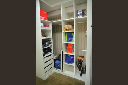 Apartamento para alugar com 135m², 3 quartos e 3 vagasSuíte 1 -closet 