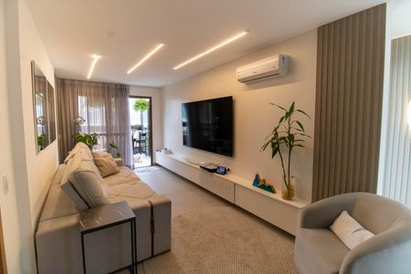 Sala de apartamento à venda com 2 quartos, 95m² em Piratininga, Niterói