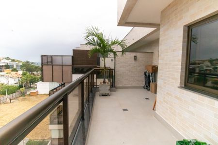 Apartamento à venda com 95m², 2 quartos e 2 vagasCobertura