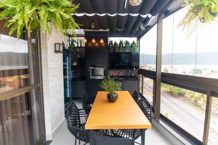 Apartamento à venda com 95m², 2 quartos e 2 vagasCobertura