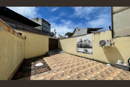 Apartamento para alugar com 48m², 2 quartos e 1 vagaQuintal