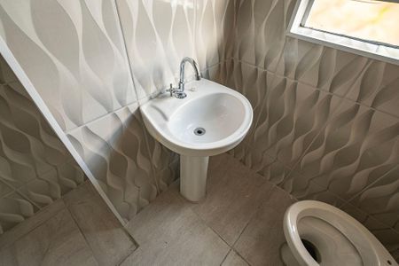 Casa para alugar com 138m², 3 quartos e 1 vaga Casa para alugar com 138m², 3 quartos e 1 vagaBanheiro