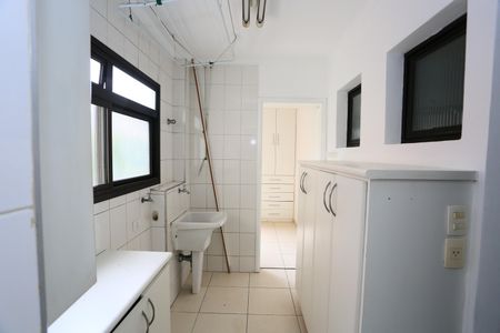 Apartamento para alugar com 109m², 3 quartos e 2 vagas Apartamento para alugar com 109m², 3 quartos e 2 vagasÁrea de Serviço