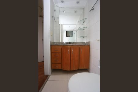 Apartamento para alugar com 109m², 3 quartos e 2 vagas Apartamento para alugar com 109m², 3 quartos e 2 vagasBanheiro da Suíte