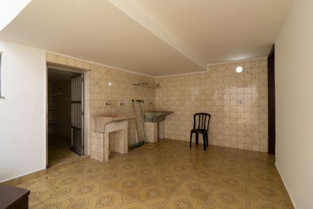 Casa para alugar com 150m², 4 quartos e 4 vagasCasa 1 - Área de Serviço