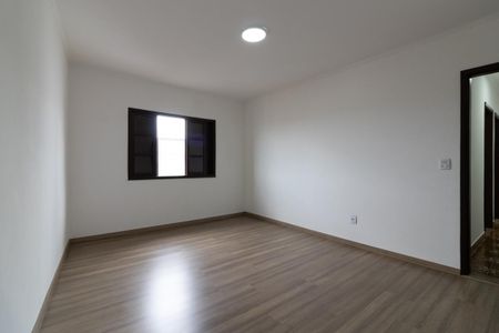 Casa para alugar com 150m², 4 quartos e 4 vagasCasa 1 - Quarto 1