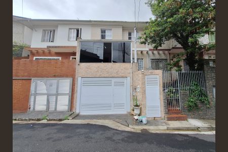 Casa de condomínio à venda com 160m², 3 quartos e 2 vagasFachada