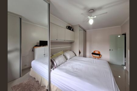 Casa de condomínio à venda com 160m², 3 quartos e 2 vagasQuarto 3