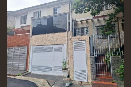 Casa de condomínio à venda com 160m², 3 quartos e 2 vagasFachada
