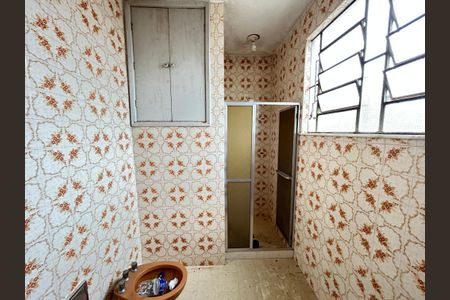 Casa à venda com 440m², 3 quartos e 1 vagaBanheiro 2