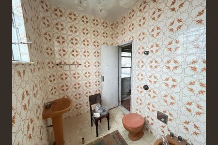 Casa à venda com 440m², 3 quartos e 1 vagaBanheiro 2