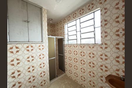 Casa à venda com 440m², 3 quartos e 1 vagaBanheiro 2