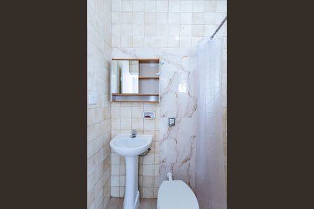 Banheiro de casa para alugar com 1 quarto, 38m² em Vila Cruz das Almas, São Paulo